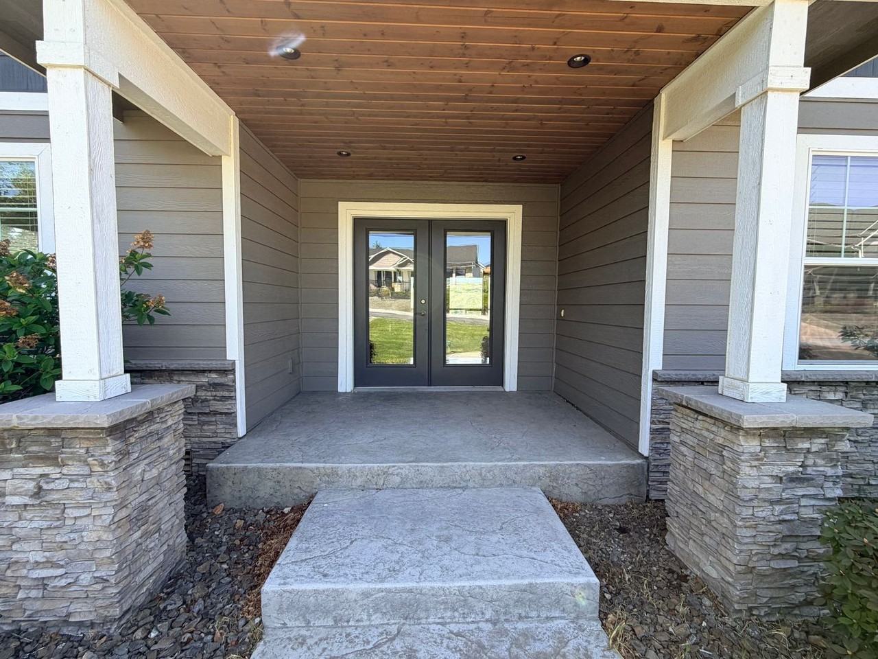 2778 Se Falcon View Dr - Photo 2 of 50