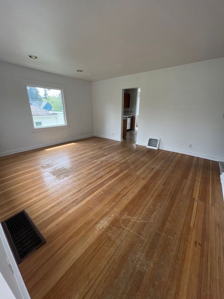 9243 1st Ave Nw - Photo 3 of 11