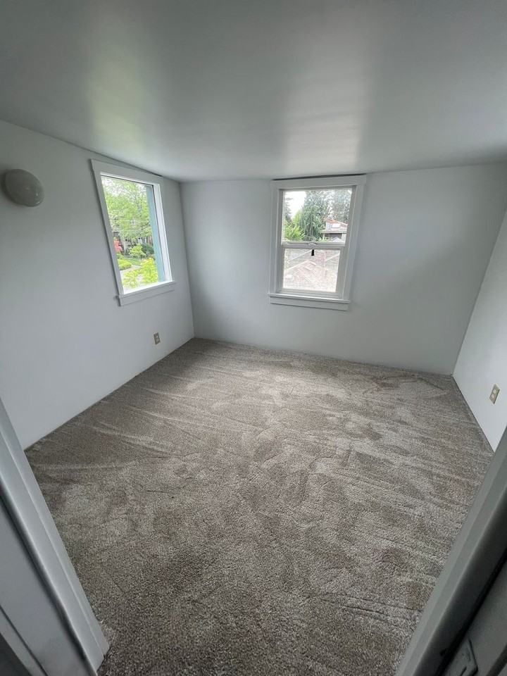 9243 1st Ave Nw - Photo 7 of 11