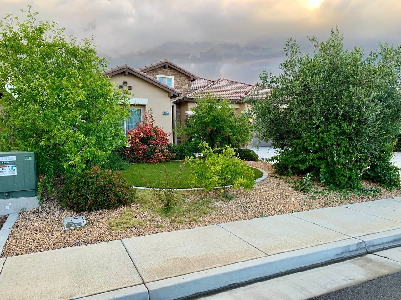 10006 Blountsville Dr - Photo 2 of 43