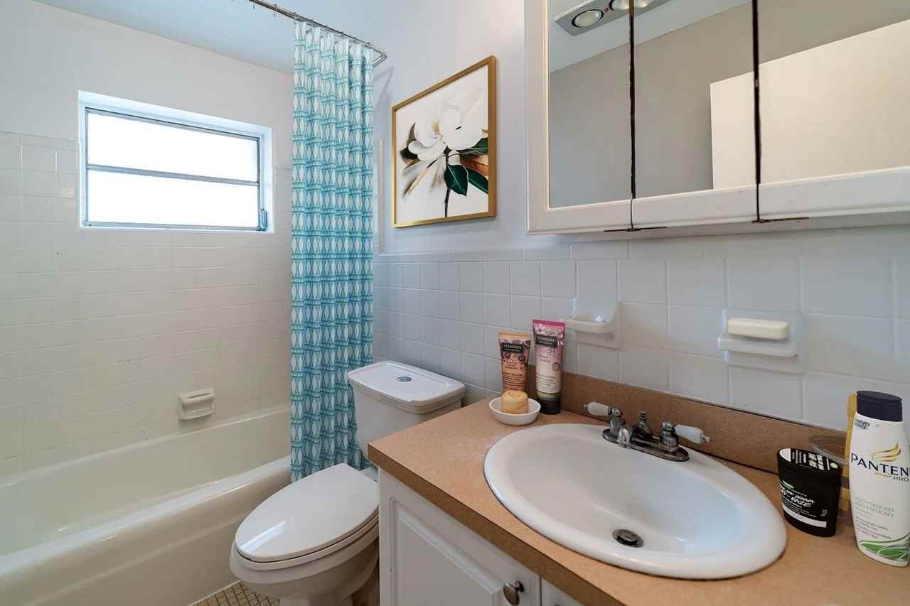 Keybay Apartments - Photo 4 of 17