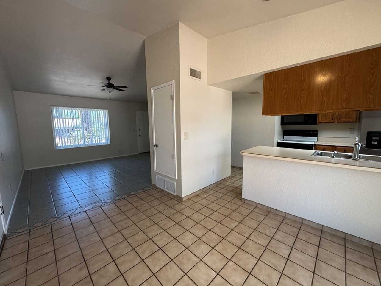 1205 Cottonwood Dr - Photo 4 of 21