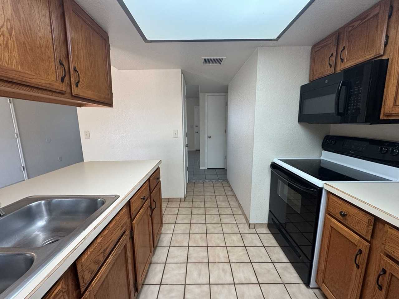 1205 Cottonwood Dr - Photo 7 of 21