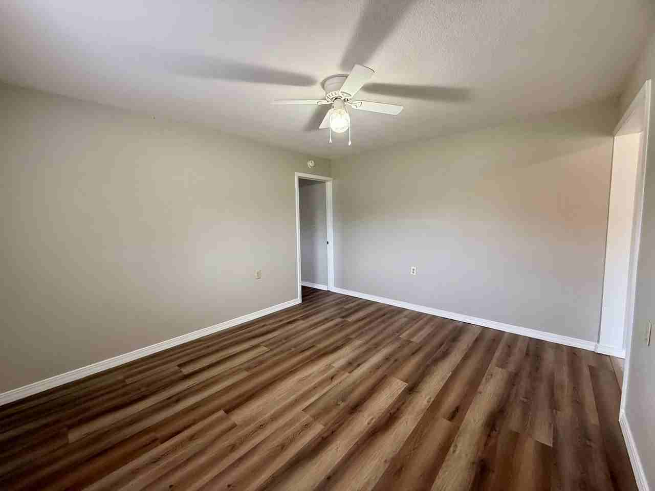 204 N 16th Ave - Photo 4 of 18