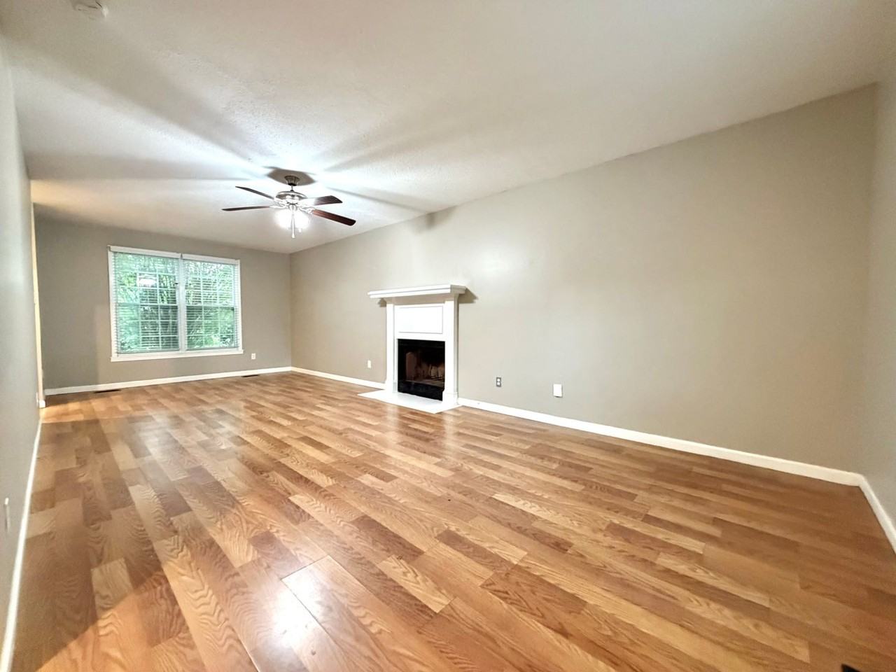 1909 Needmore Rd - Photo 7 of 42