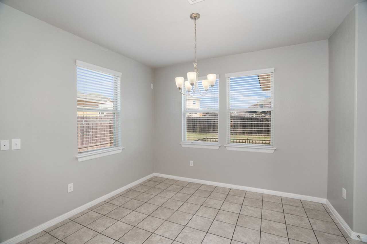 207 Wainscot Oak Way - Photo 6 of 24