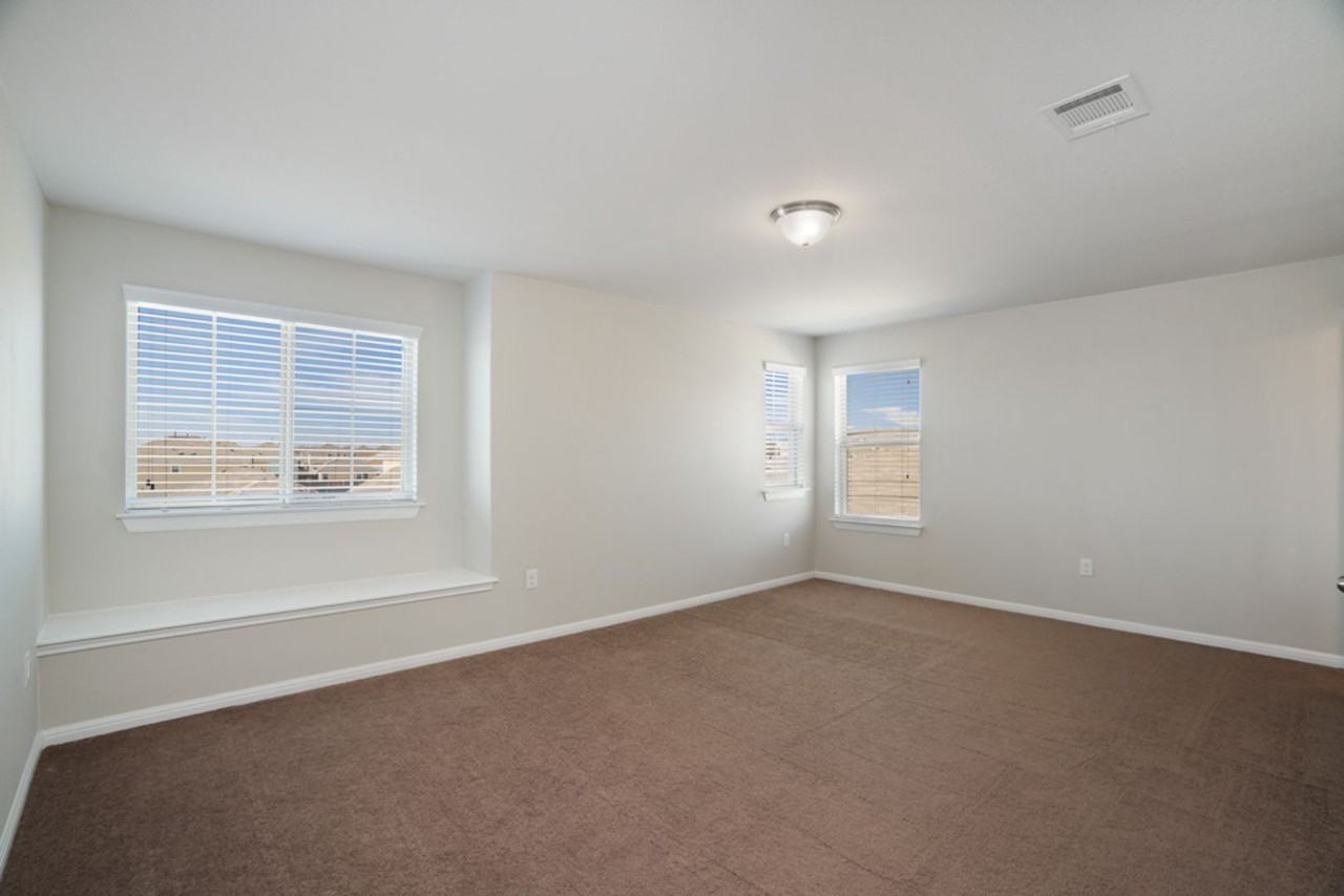 207 Wainscot Oak Way - Photo 7 of 24