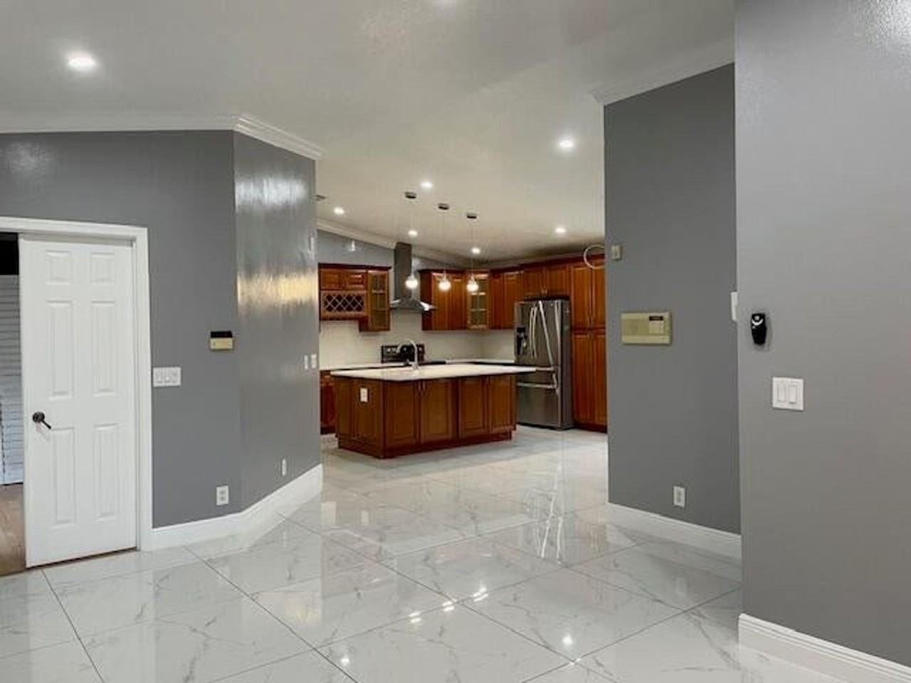 6352 Nw 36th Ave - Photo 3 of 10