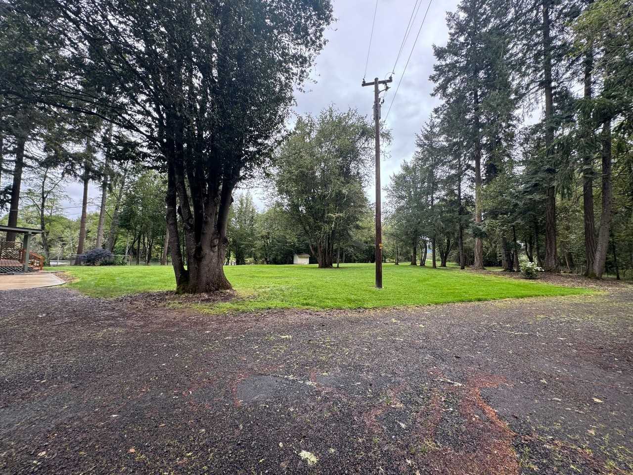 15928 N Umpqua Hwy - Photo 2 of 35