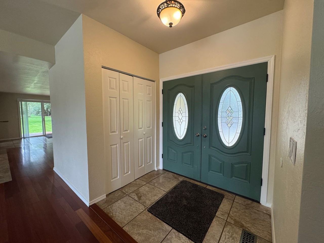 15928 N Umpqua Hwy - Photo 4 of 35