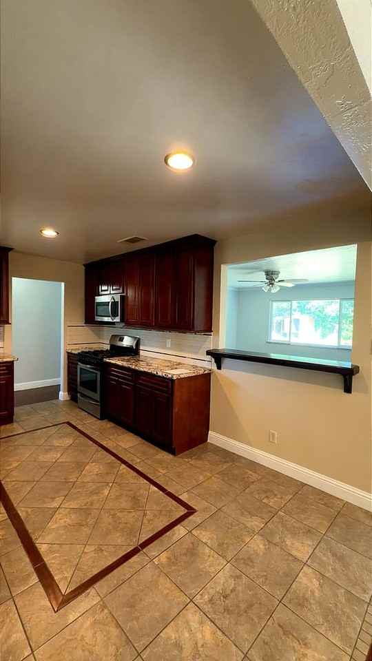 2632 Story Ave - Photo 2 of 14