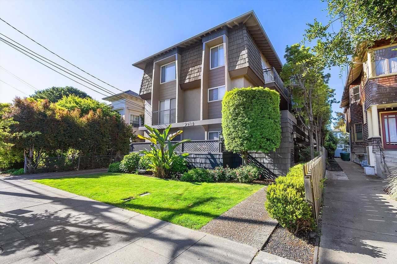 2150 Santa Clara Ave #G - Photo 2 of 17