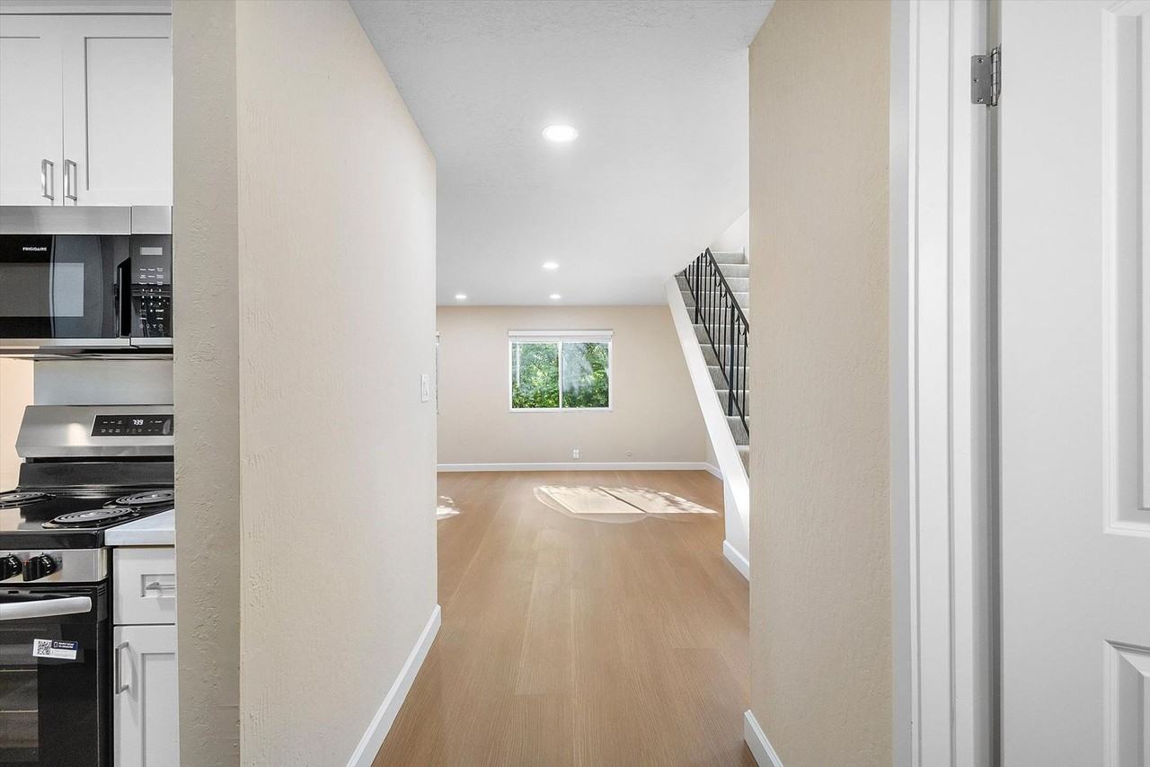 2150 Santa Clara Ave #G - Photo 3 of 17