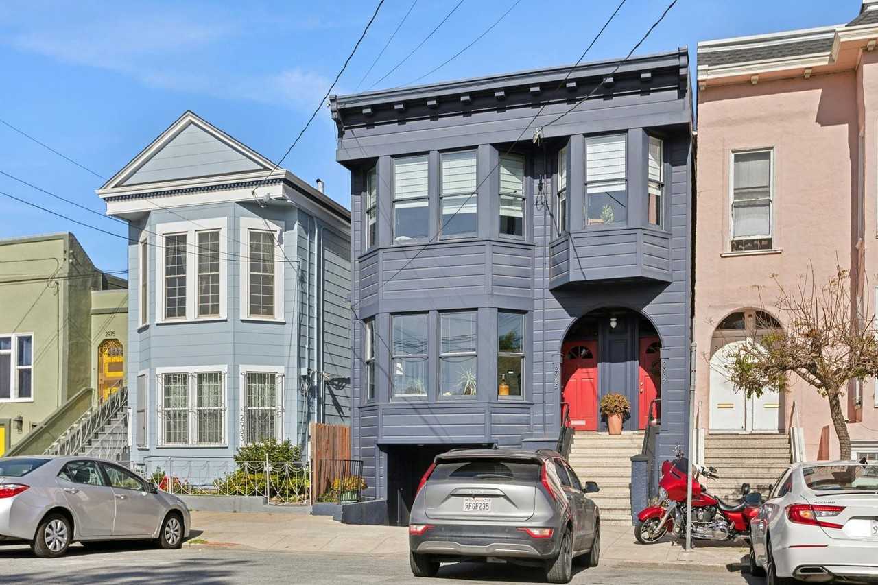 2985 Harrison St - Photo 3 of 40