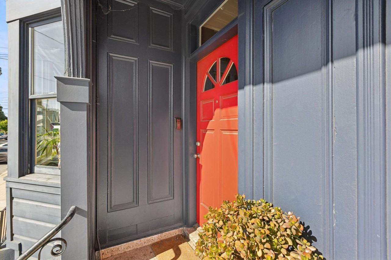 2985 Harrison St - Photo 7 of 40