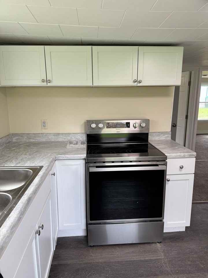 62 Chestnut St - Photo 3 of 19