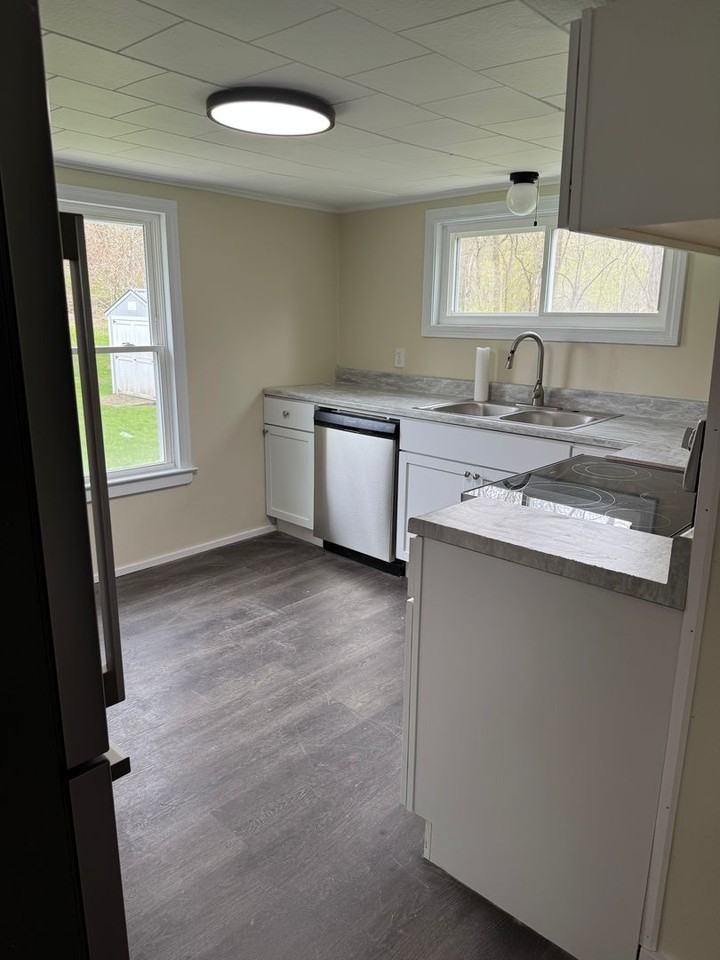 62 Chestnut St - Photo 4 of 19