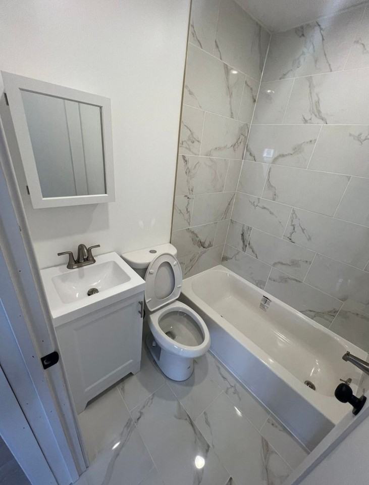 2900 N Judson St - Photo 2 of 13