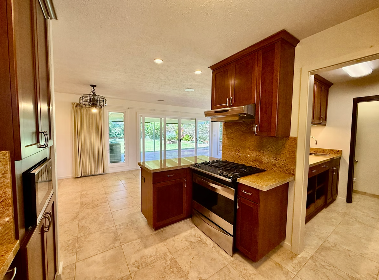 4161 Palaumahu St - Photo 4 of 20