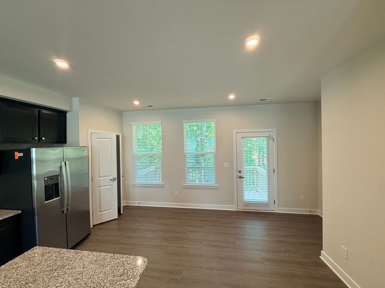 4136 Auburn Oak Ln - Photo 5 of 32