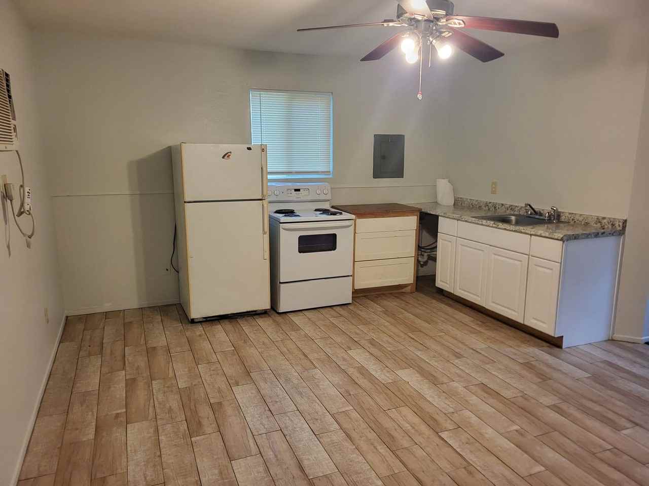 614 1/2 Highland Ave