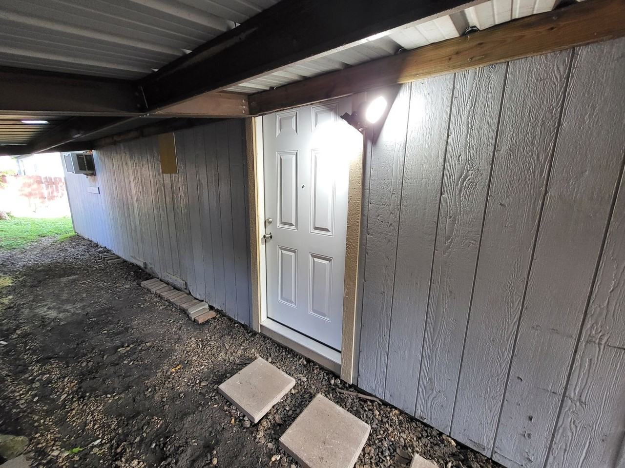 614 1/2 Highland Ave - Photo 2 of 16