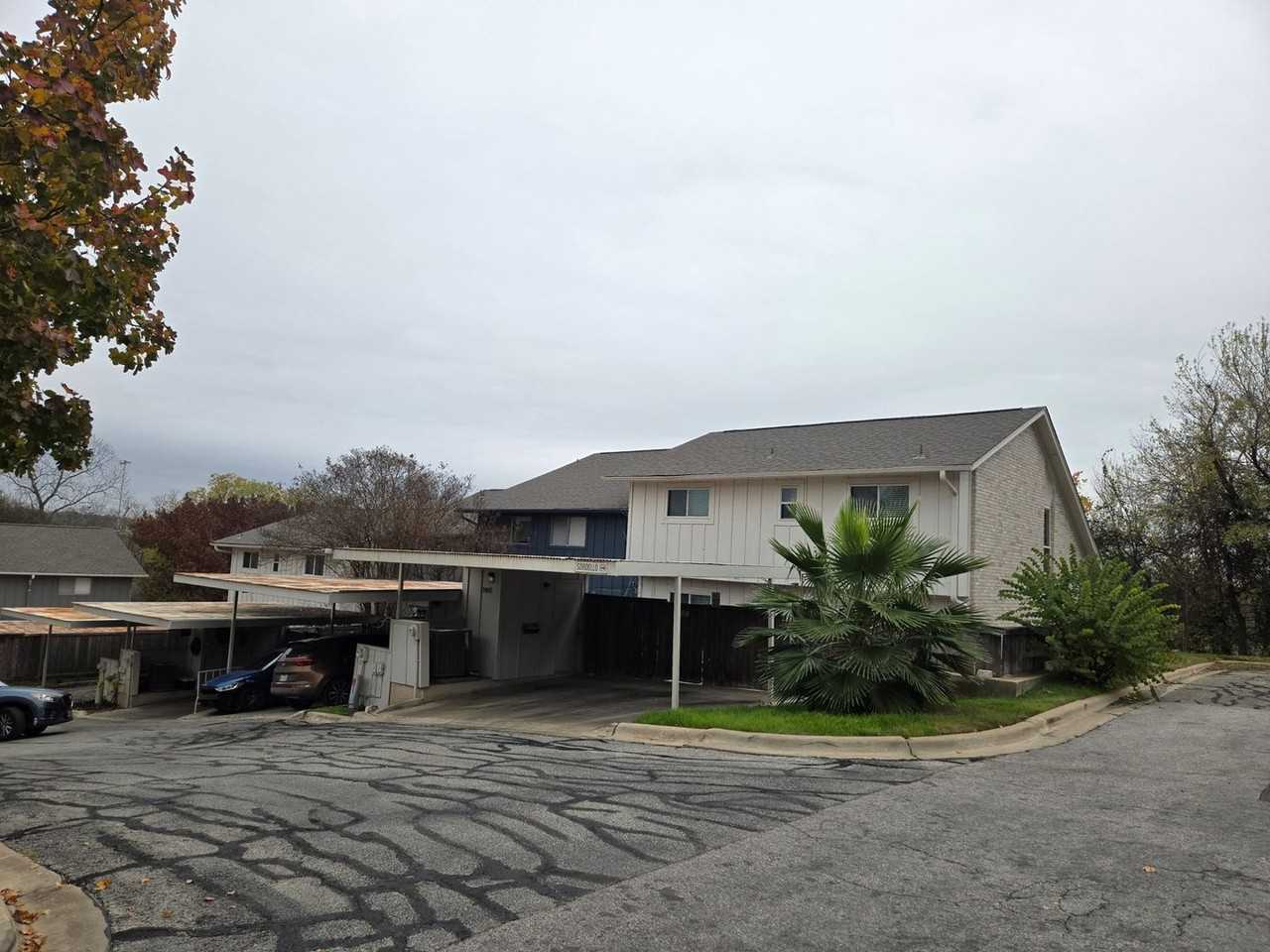 7401 Sordello Dr - Photo 2 of 20