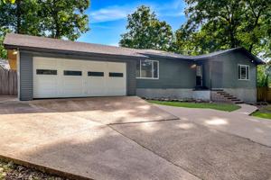 featured image of 1607 Merrywood Cv