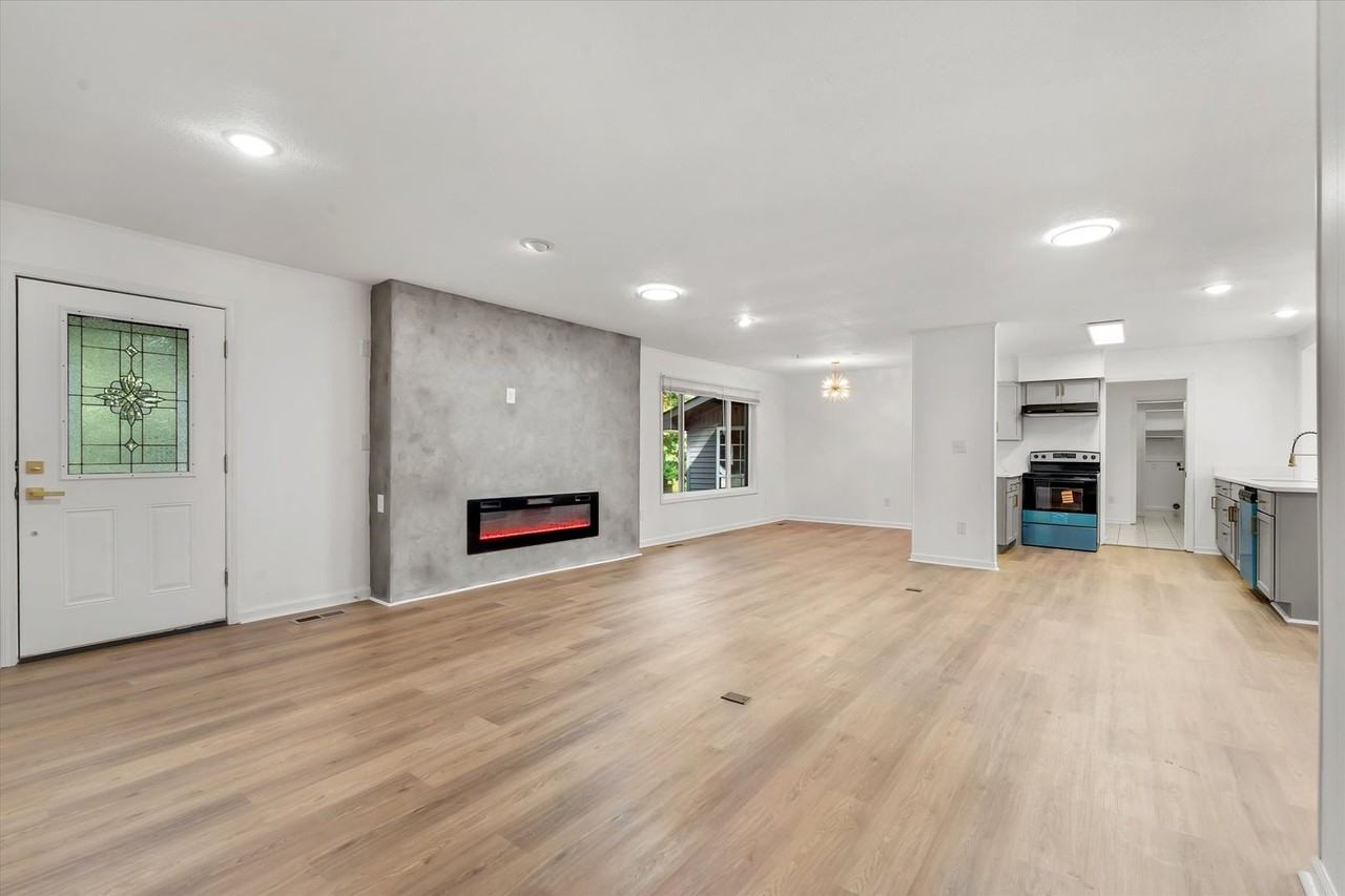 1607 Merrywood Cv - Photo 4 of 29