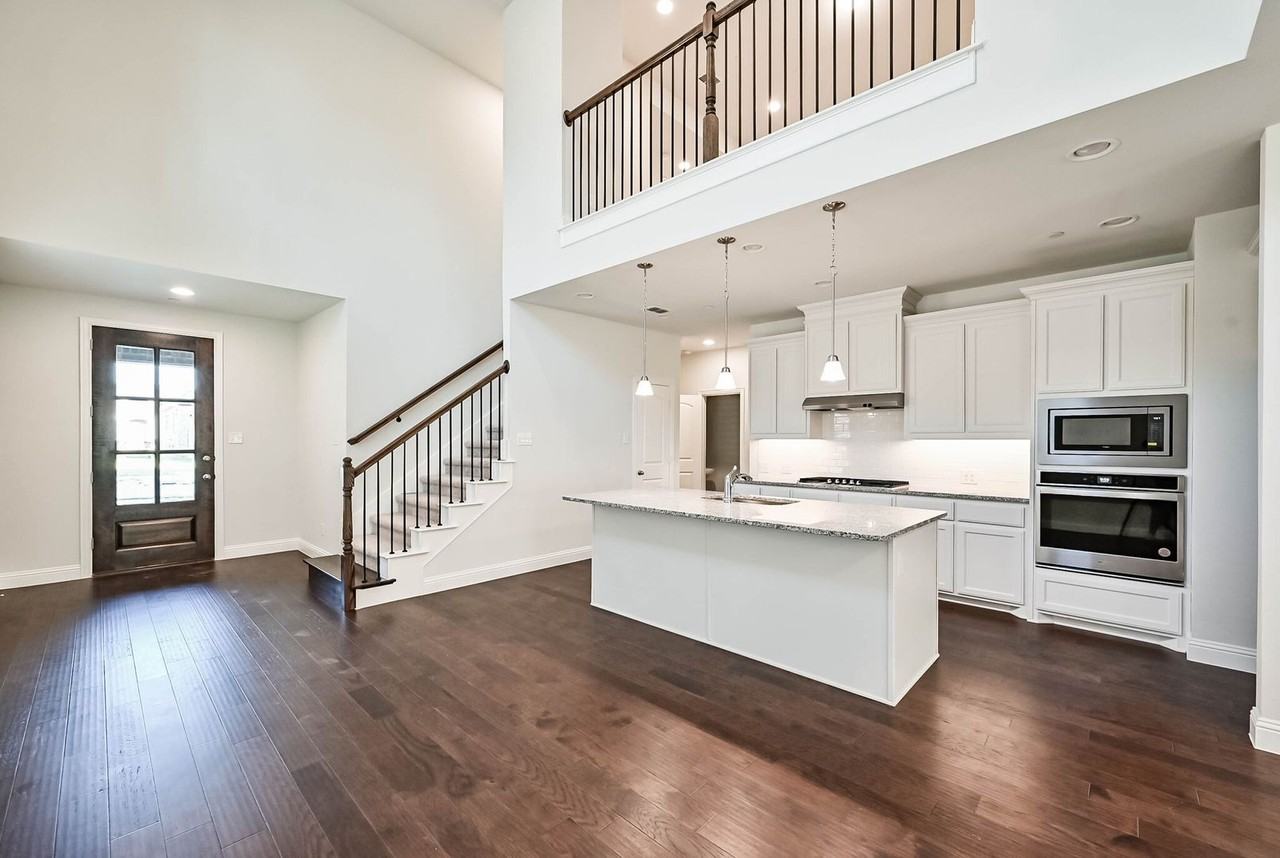 4248 Mingo Dr - Photo 4 of 24