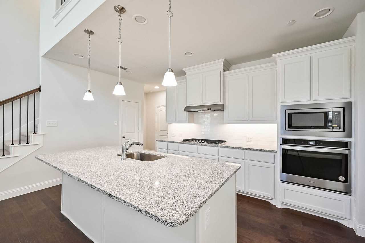 4248 Mingo Dr - Photo 5 of 24