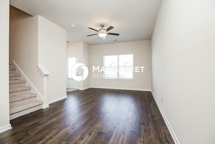 1070 Arlene Dr - Photo 4 of 17