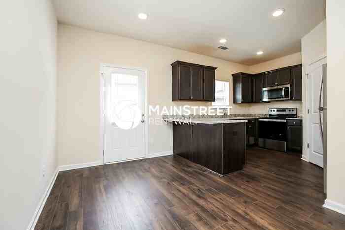1070 Arlene Dr - Photo 6 of 17