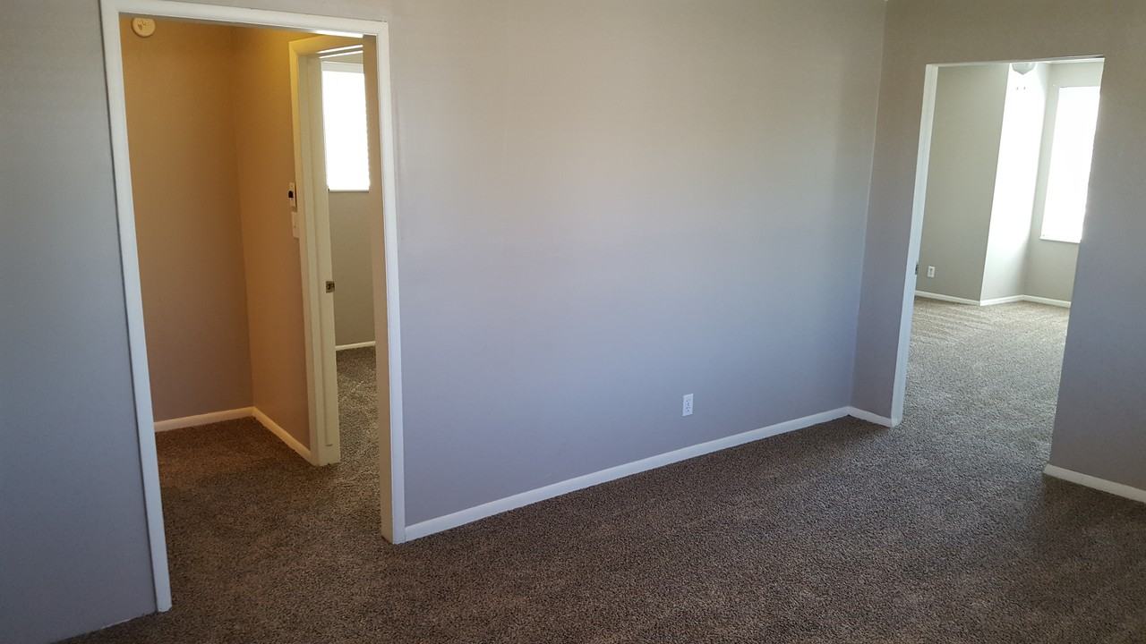 1000 E 21st St #NA - Photo 2 of 16