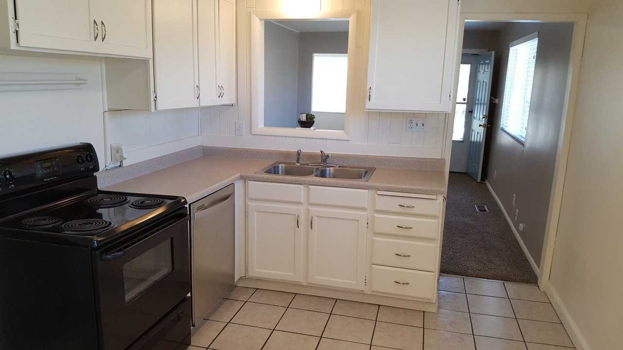 1000 E 21st St #NA - Photo 3 of 16