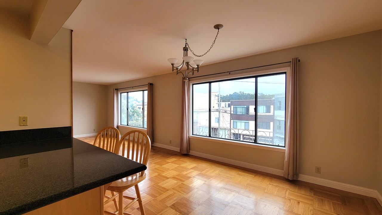 1232 Vicente St #1232 - Photo 5 of 27