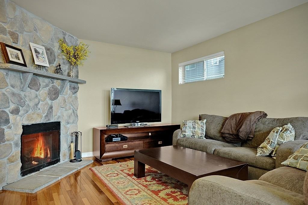 2115 Westlake Ave N #101 - Photo 4 of 15