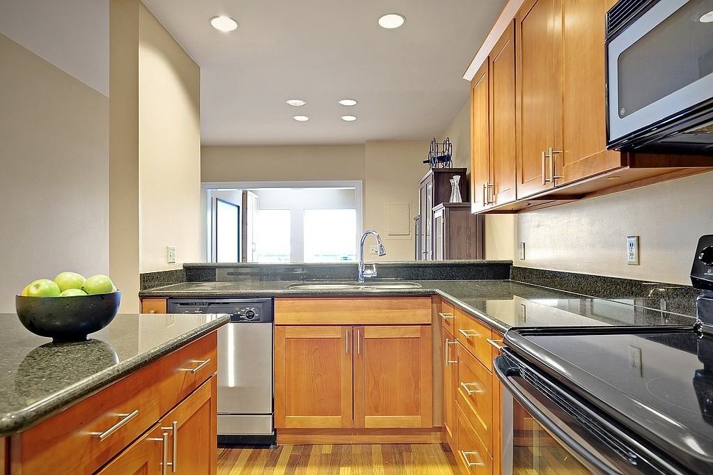 2115 Westlake Ave N #101 - Photo 7 of 15