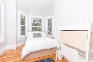 featured image of 153 Trenton St #6