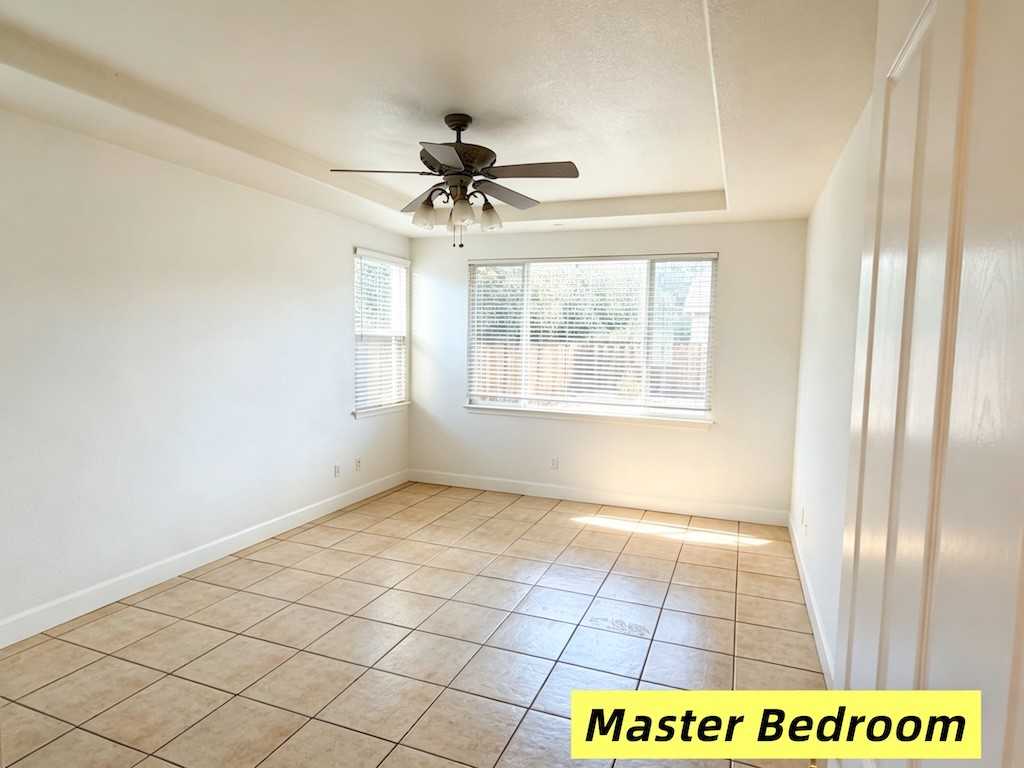 380 Luna Ct #NA - Photo 4 of 14