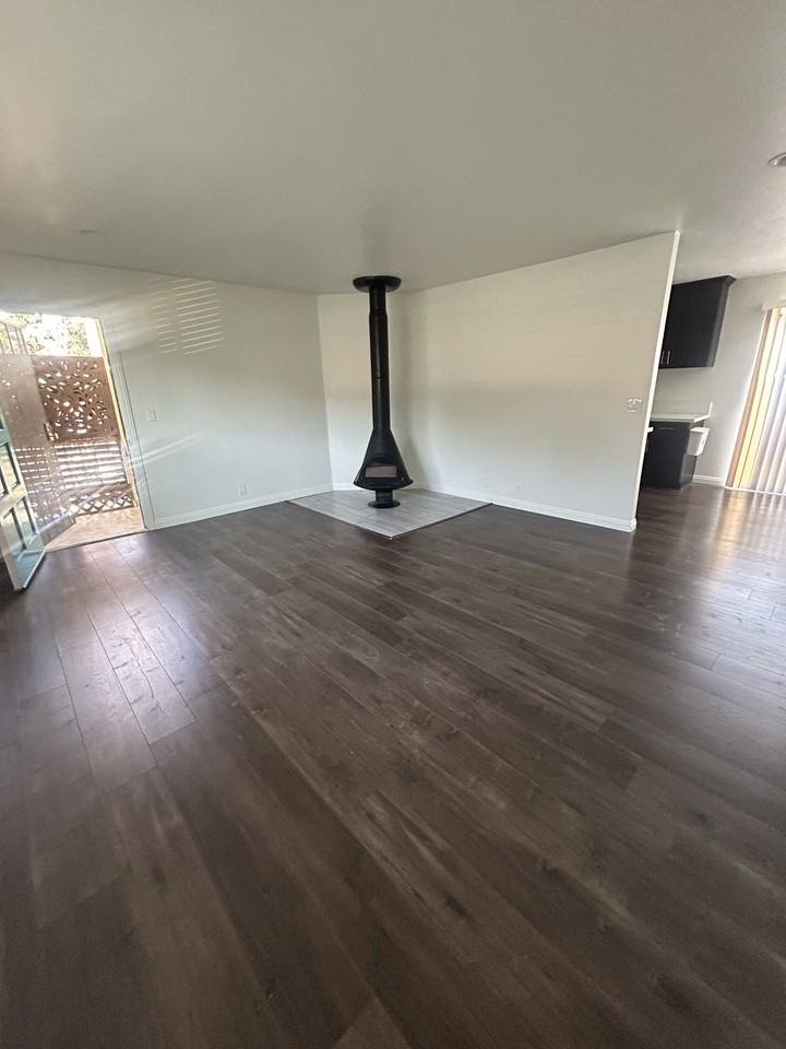 278 E Washington Blvd #1305-01 - Photo 2 of 9