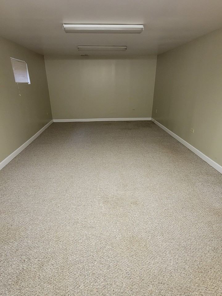 2116 Rugen Rd #D - Photo 5 of 21