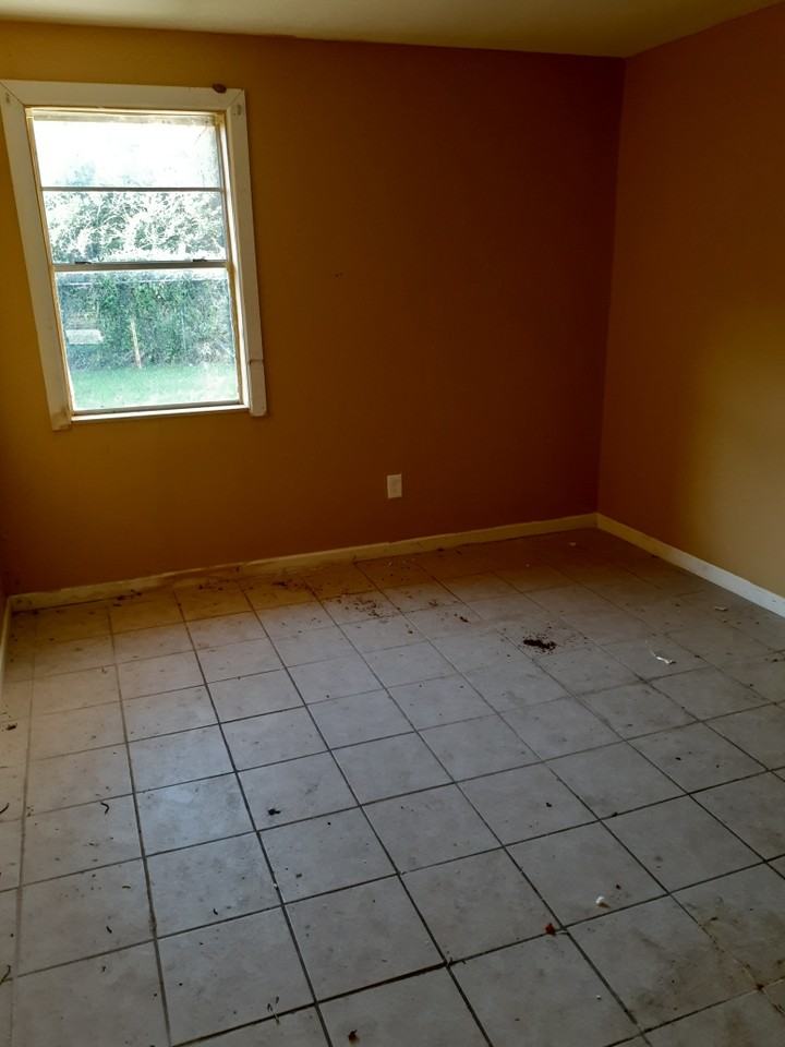 3414 Pine Ridge Ln - Photo 2 of 9
