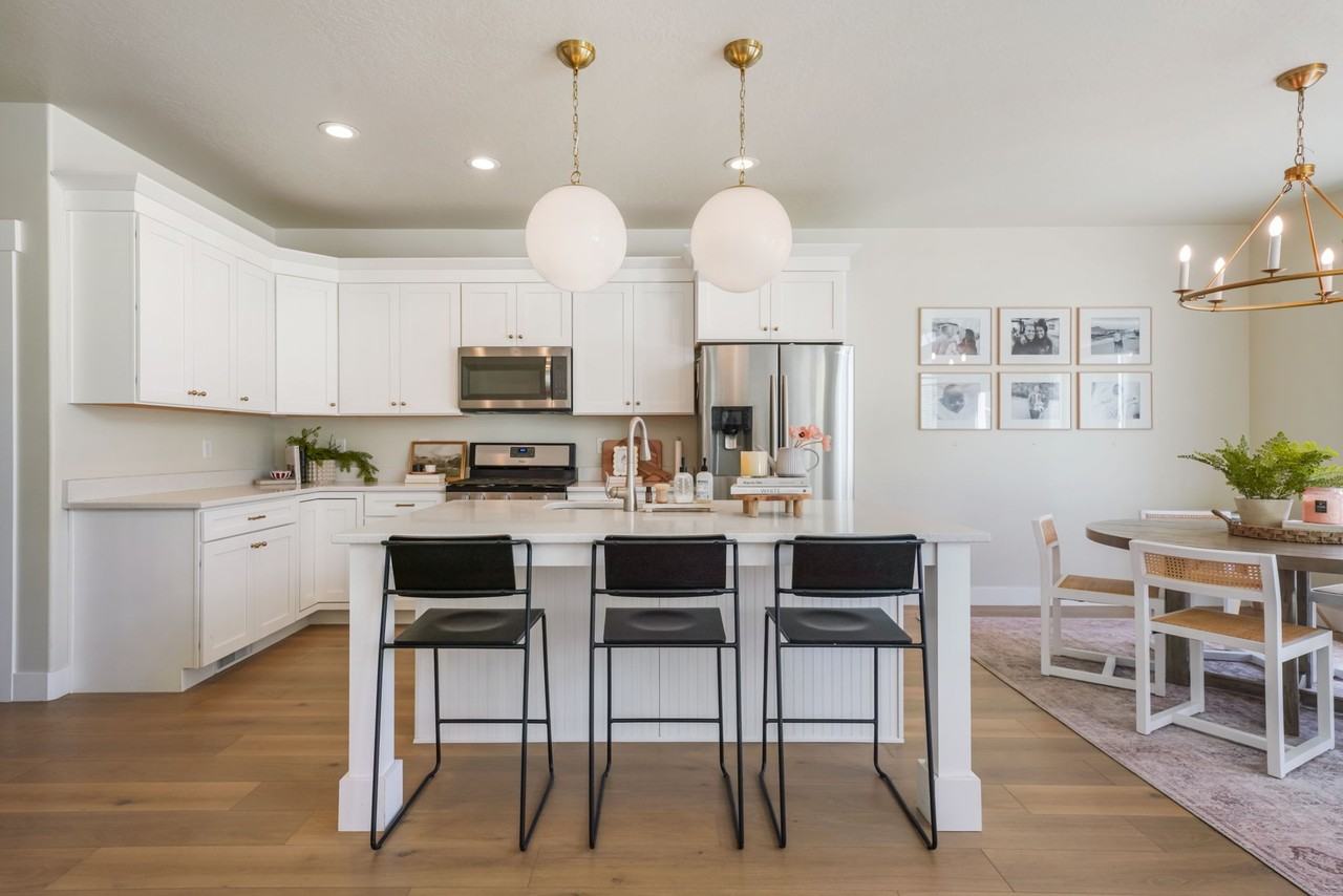 965 W Rutledge Rd - Photo 5 of 18