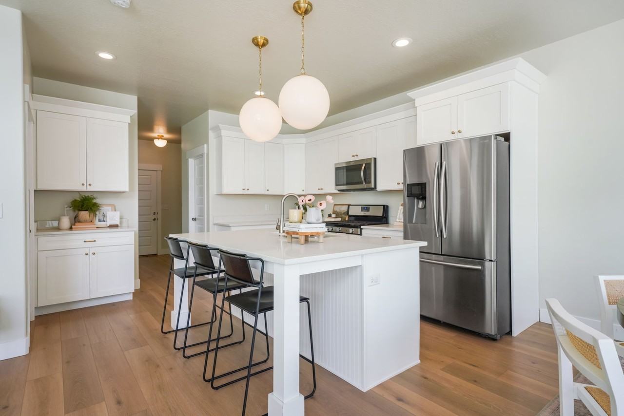 965 W Rutledge Rd - Photo 6 of 18