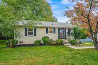 2702 Summit Ave - Photo 1 of 1