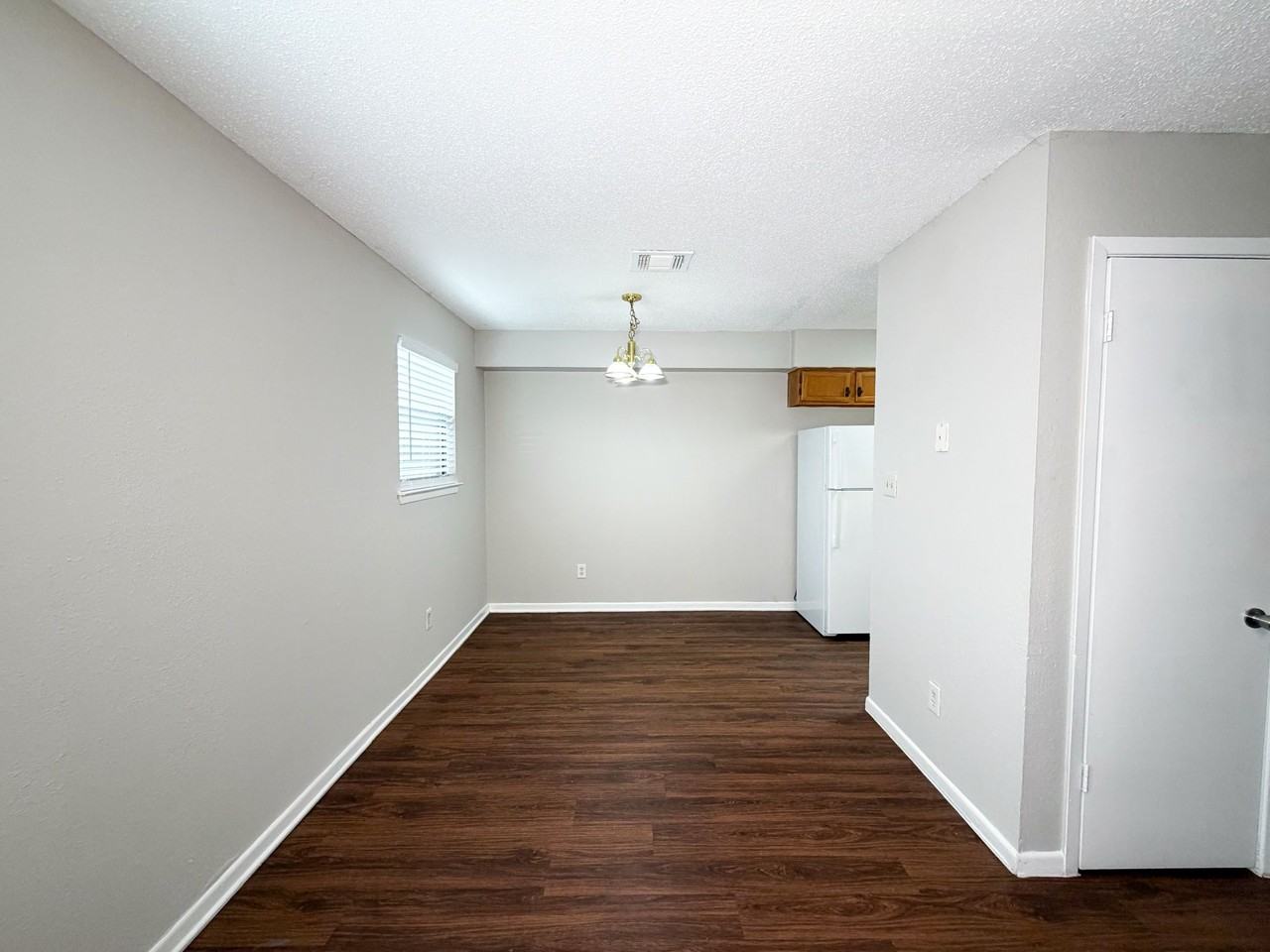 115 S Frio St #H - Photo 3 of 13