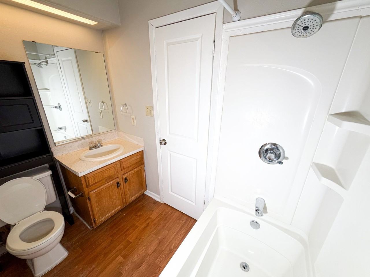 115 S Frio St #H - Photo 5 of 13