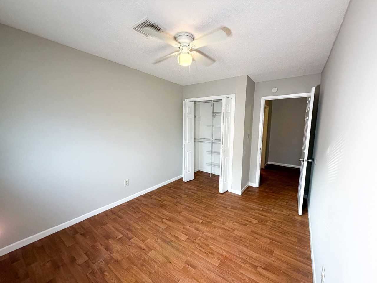 115 S Frio St #H - Photo 6 of 13