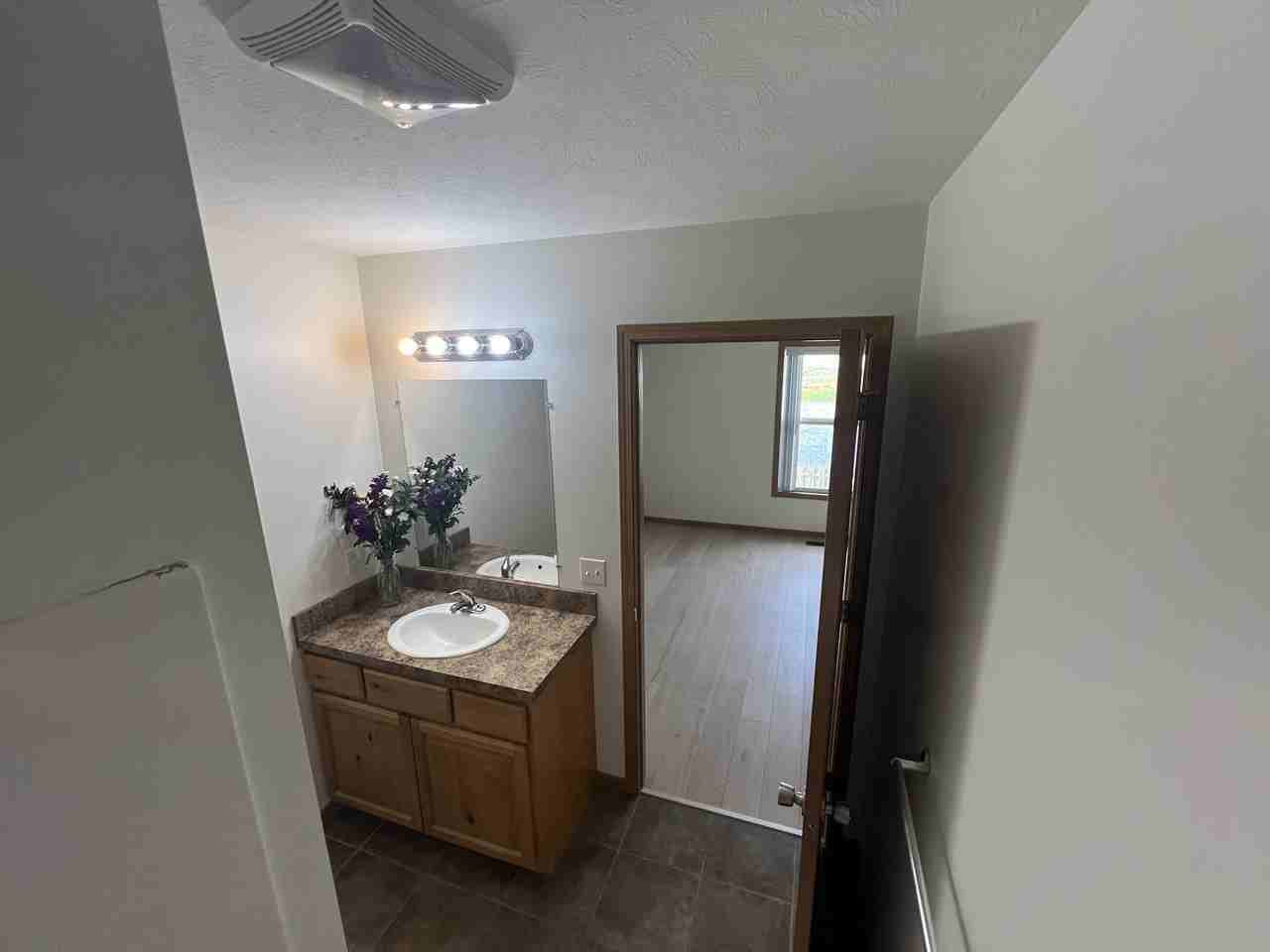 4427 136th Ave - Photo 5 of 33